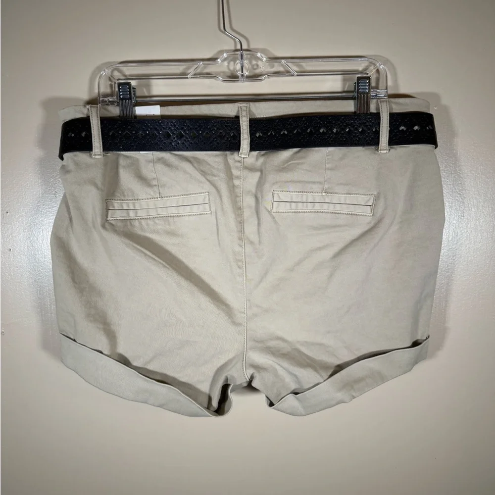 NWT Torrid Stone Belted Twill Shorts size 12 - Picture 2 of 6